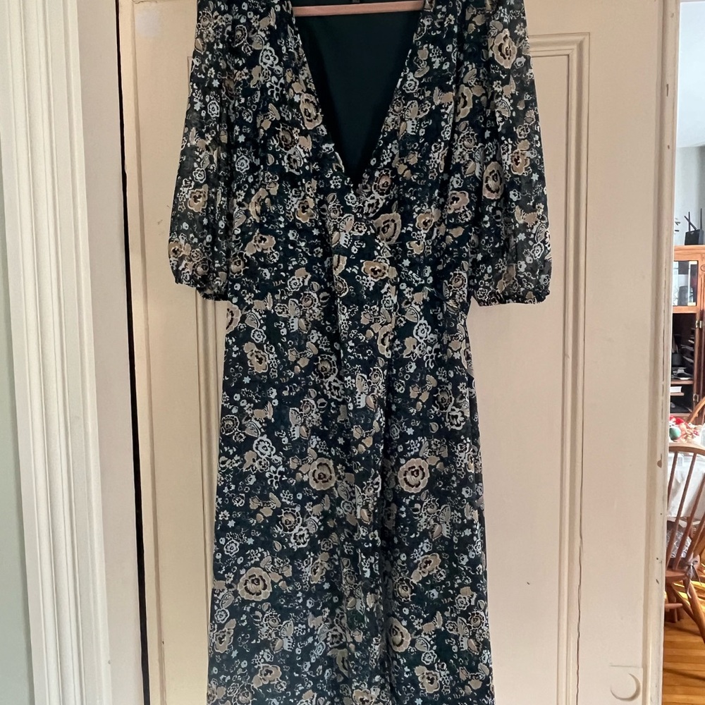 Ann Taylor Green Floral Long Sleeve Wrap Dress. Worn once